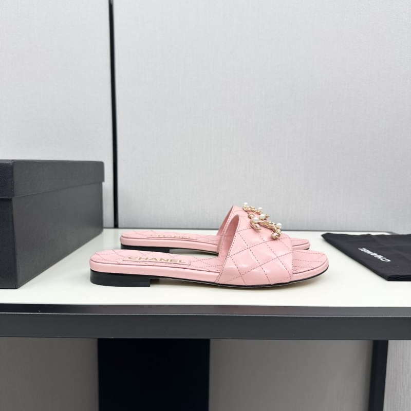 Ch*el slippers